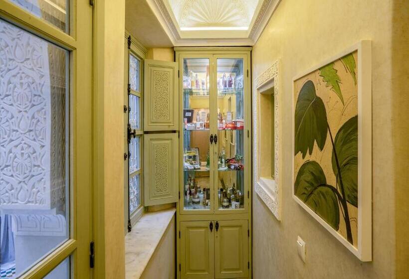 ペンション Riad Almisk