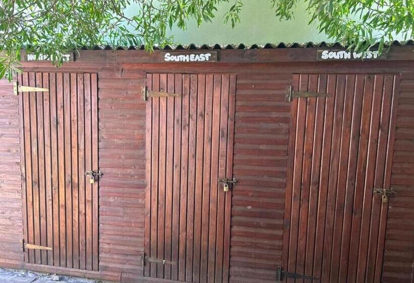 بنسيون Room In Apartment   Cozy Crner, Home Away From Home, Near Pristine Beaches Num01