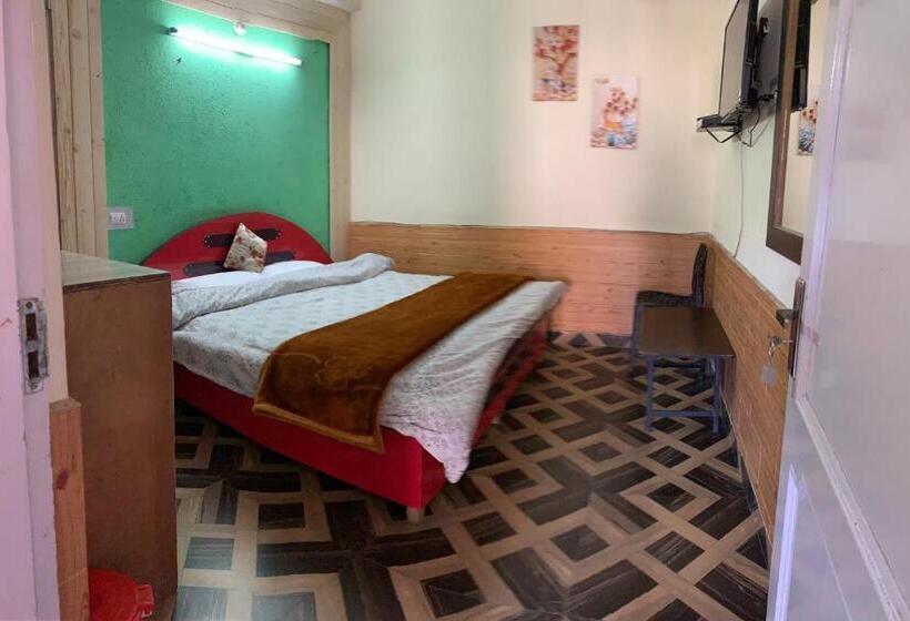 ペンション Shimla Regency