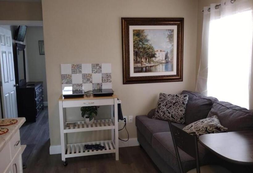פנסיון The Orchard Suite Of Sebring
