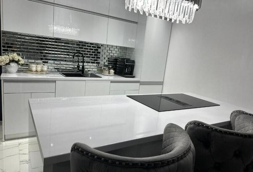 بنسيون Vila White