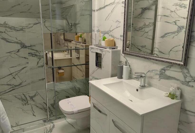 بنسيون Vila White