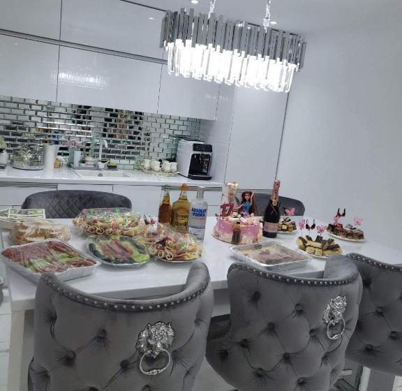 بنسيون Vila White