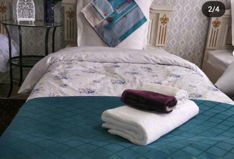 پانسیون Vip Hostel гульчо