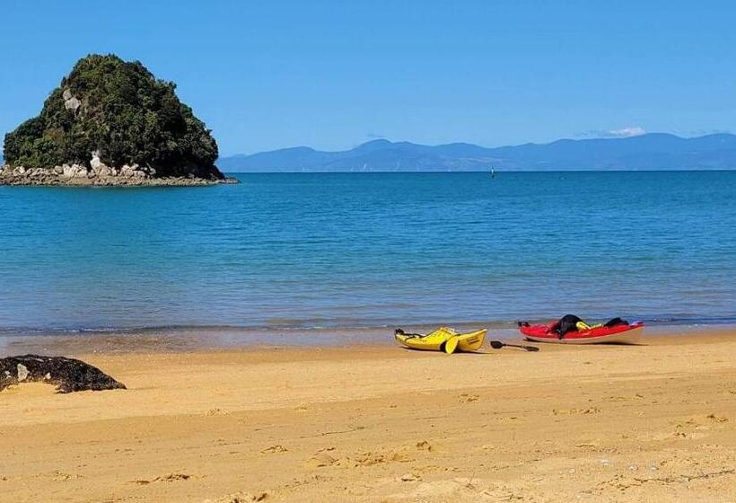 膳宿费 Whare Iti / Little House