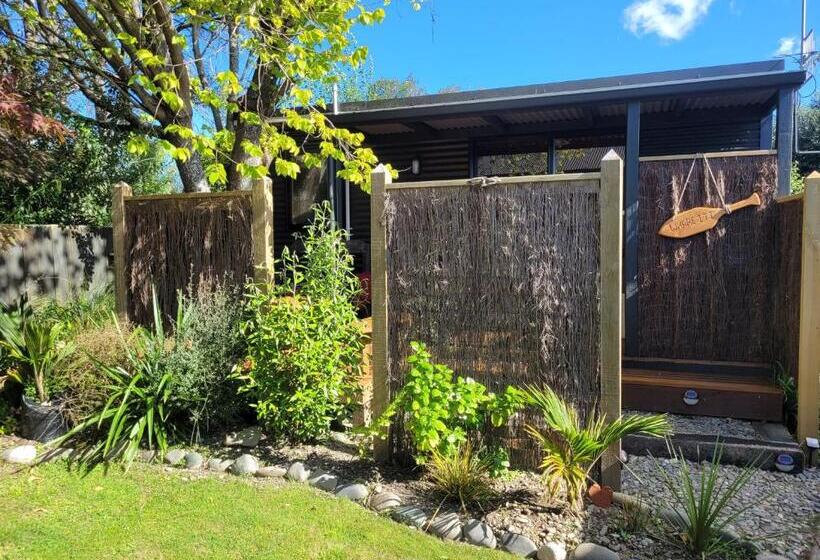 膳宿费 Whare Iti / Little House