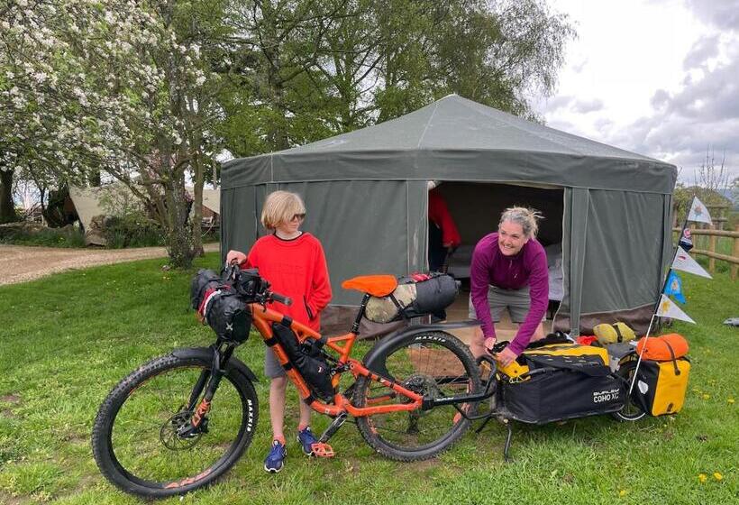 펜션 Willow Hill Farm Club