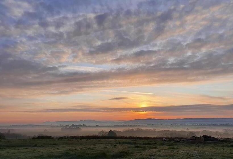 بنسيون Willow Hill Farm Club