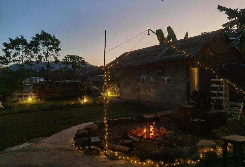 리조트 Panakluea Cottage & Crafts   พนาเกลือ