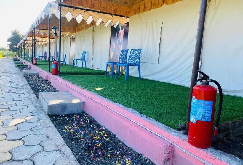 אתר נופש Reva Tent City