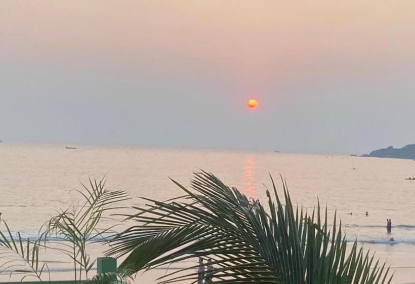 אתר נופש Sunbath Beach Exotica