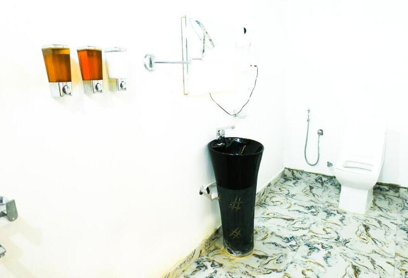 אתר נופש Sunbath Beach Exotica