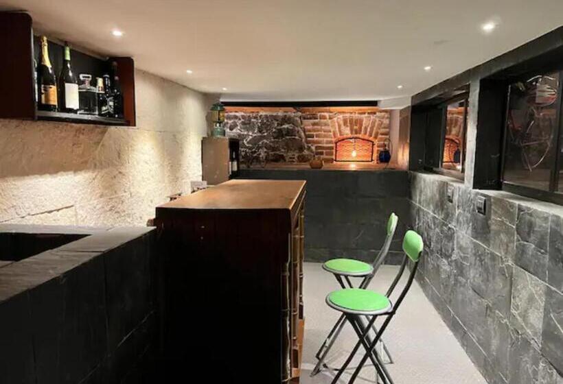 San Rafa  Home Office Suites