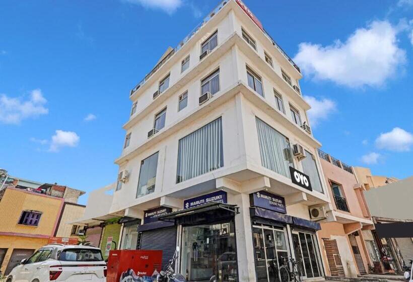 Spot On 81139 Hotel Pearl Inn