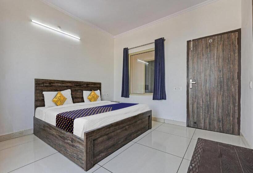 Spot On 81139 Hotel Pearl Inn