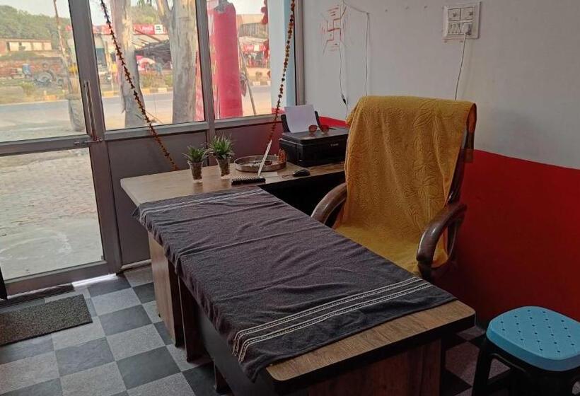 Spot On Spotlight Inn Hotel And Restaurant