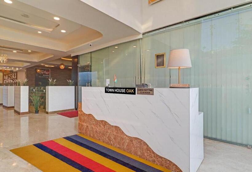 Townhouse Oak Hotel Rhythm