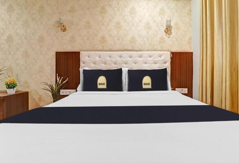 Townhouse Oak Hotel Rhythm