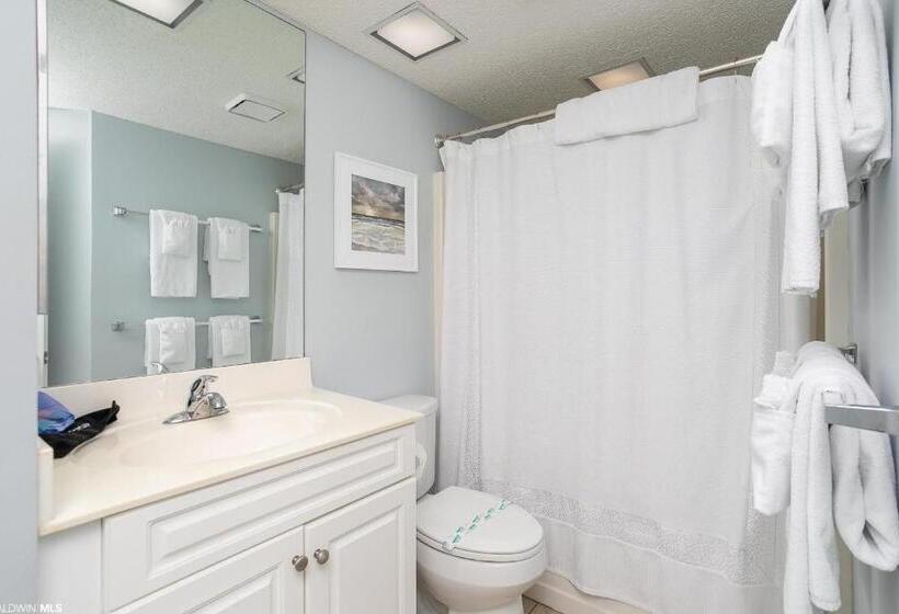 Windward Pointe   404   Amazing Views Huge Balcony 3 Bed