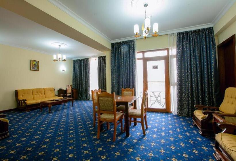 هتل Afra Oghuz Mountain Resort