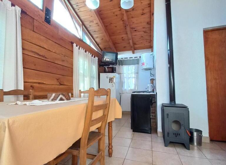 הוסטל Cabañas Brisas Del Bosque