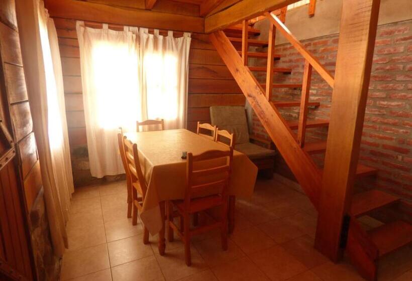 הוסטל Cabañas Brisas Del Bosque