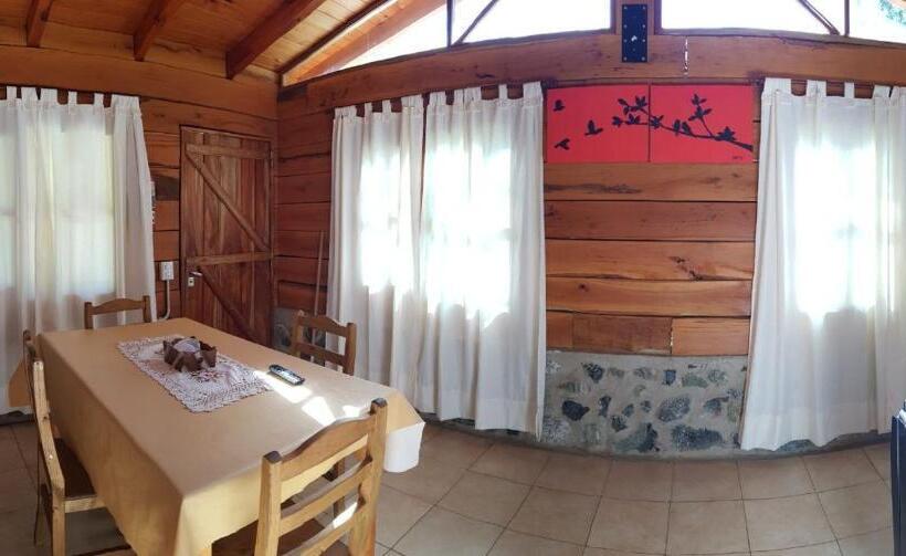 הוסטל Cabañas Brisas Del Bosque