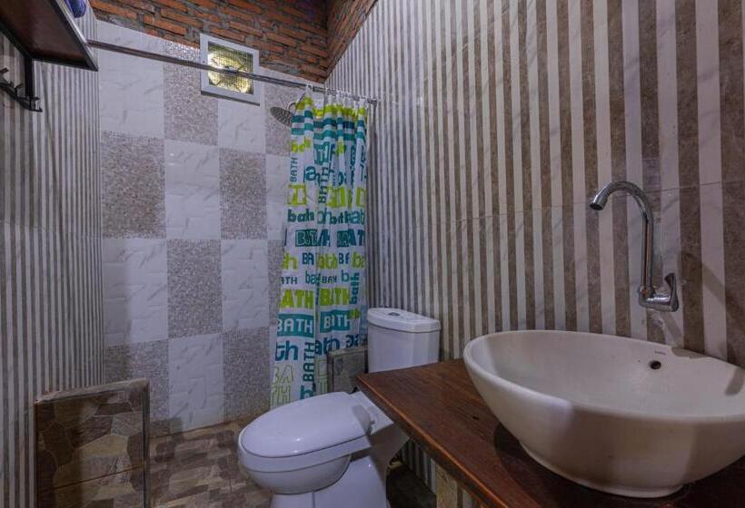 הוסטל Kubu Selat Villa And Glamping