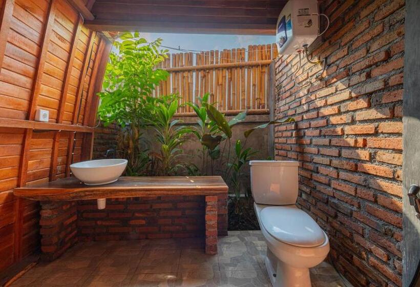 Общежитие Kubu Selat Villa And Glamping