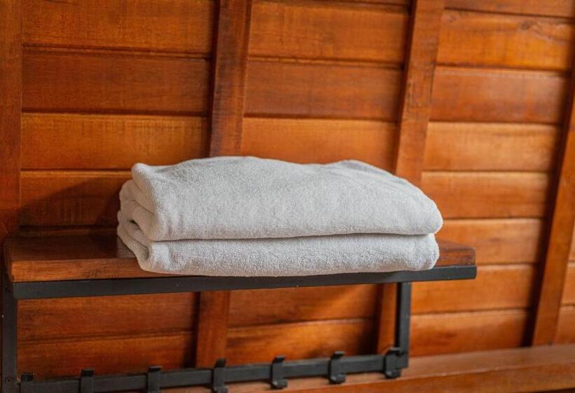 הוסטל Kubu Selat Villa And Glamping