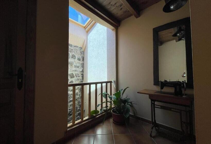 ユースホステル La Guarida De La Lleira