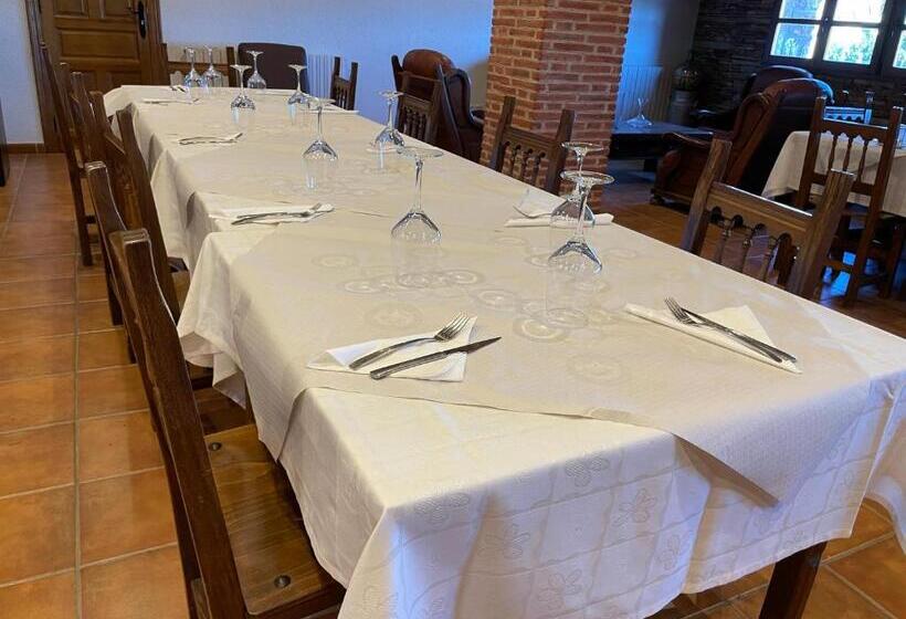 ユースホステル La Guarida De La Lleira