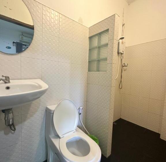 فندق صغير Puk S Palace Thailand