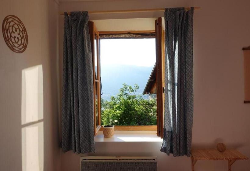 Bed and Breakfast A La Belle Combe