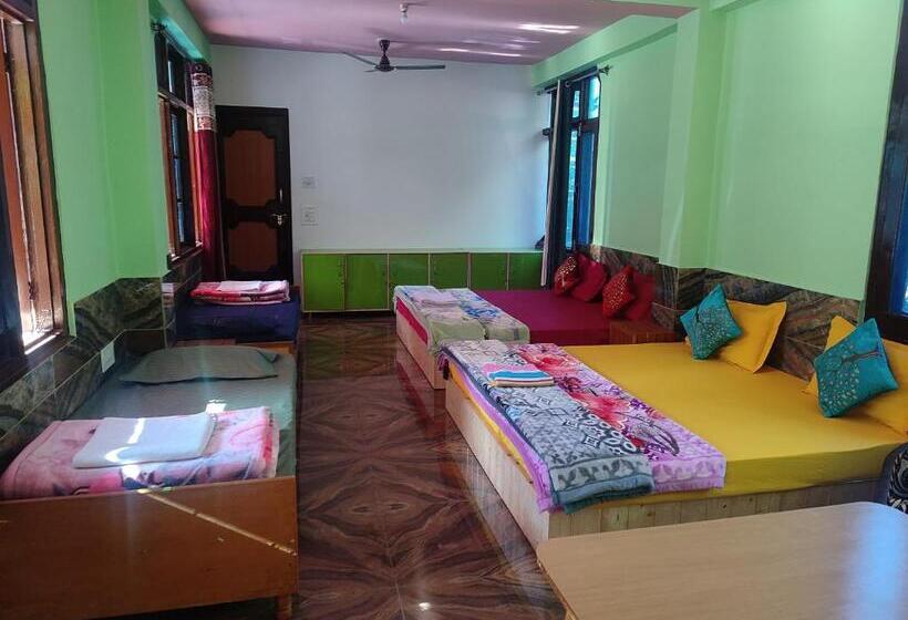 تختخواب و صبحانه Dream Valley Family,group Stay