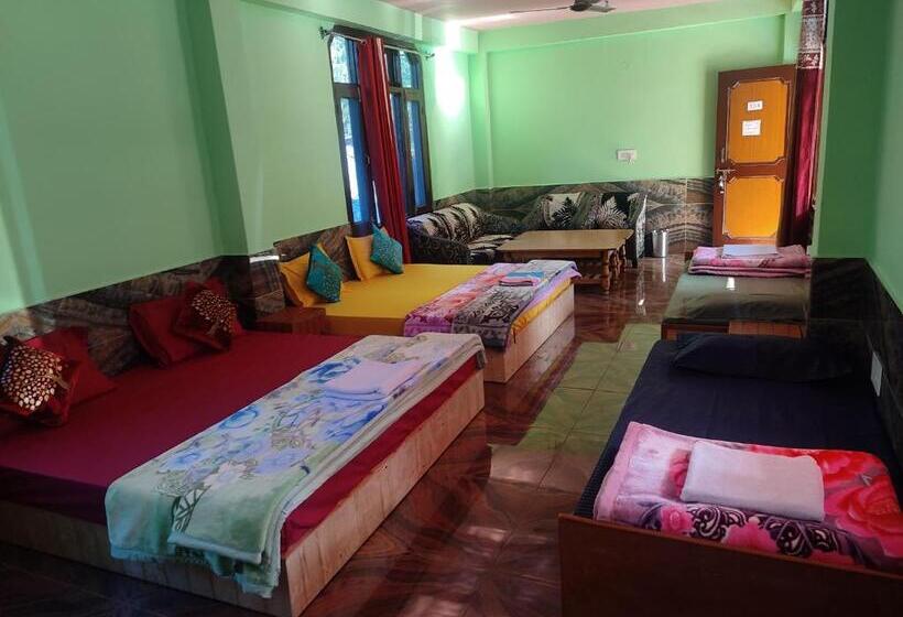 تختخواب و صبحانه Dream Valley Family,group Stay