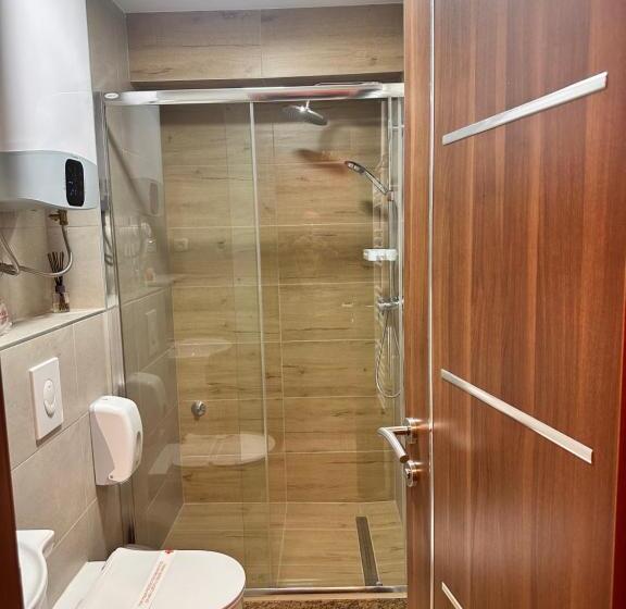 تختخواب و صبحانه Pansion Zlatna Zita