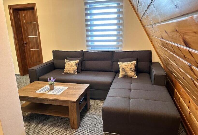 تختخواب و صبحانه Pansion Zlatna Zita