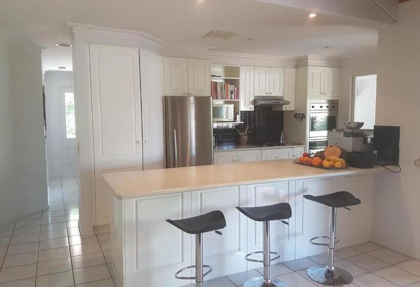 مبيت وإفطار Quiet Room Own Bathroom At Home In Golden Square