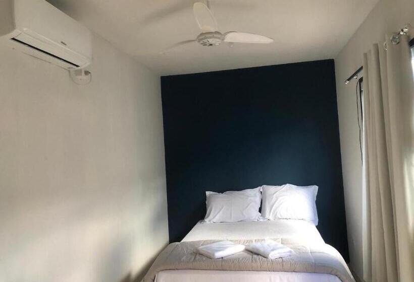 Bed and Breakfast Royal Container