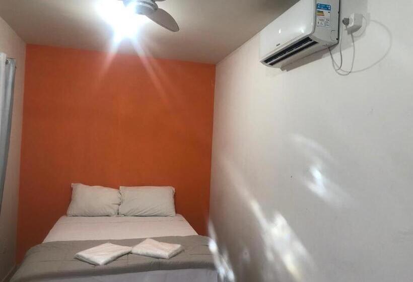 Bed and Breakfast Royal Container