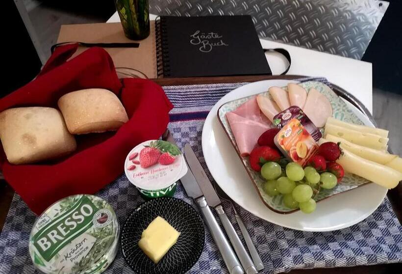 住宿加早餐  Sinner Studios