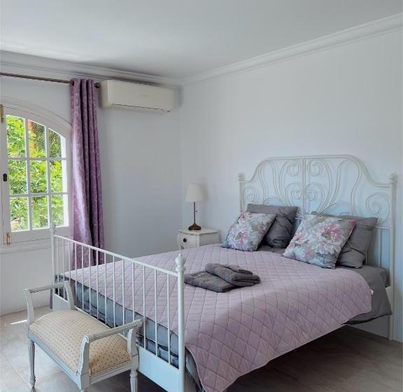 مبيت وإفطار Villa Pureza