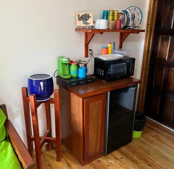 مبيت وإفطار West End Cabanas