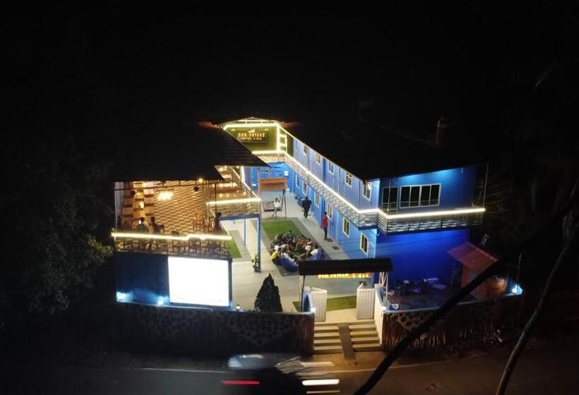 Bon Voyage Sea View Hostel