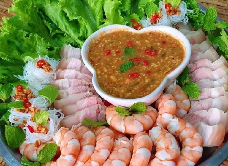 Bouasavan Hotel And Garden