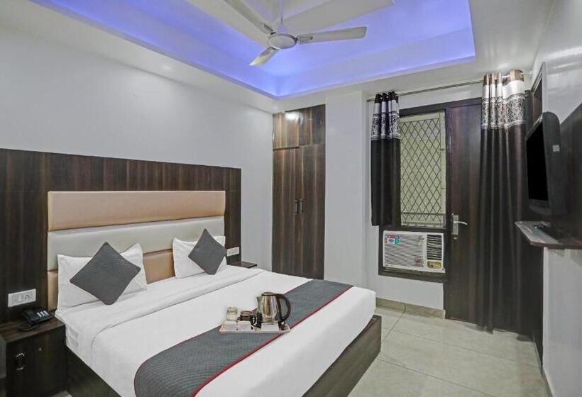 Collection O 85223 Hotel Classic