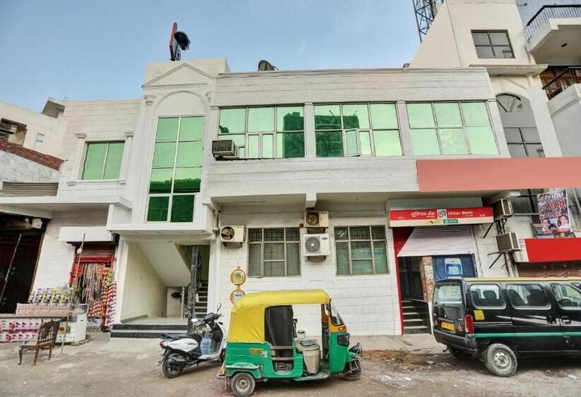 Collection O 85223 Hotel Classic