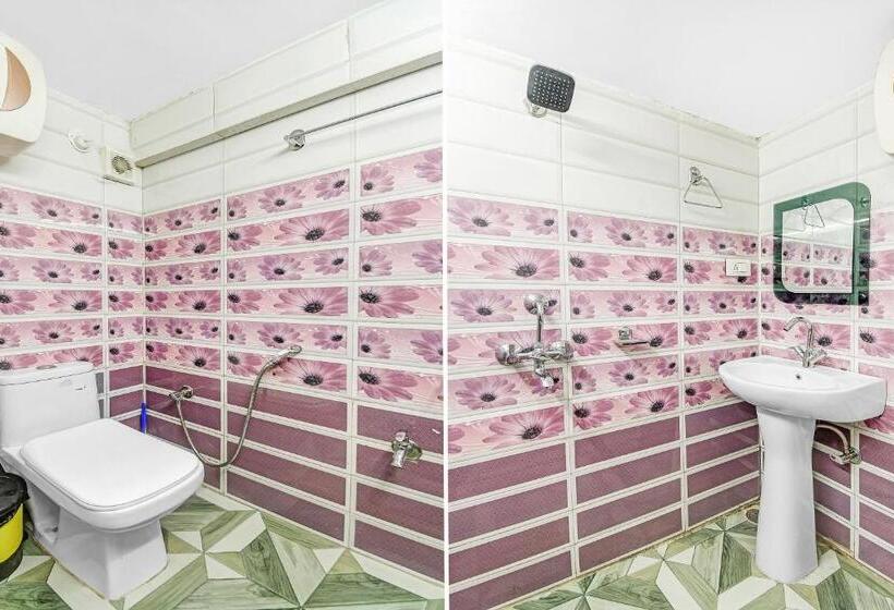 Collection O Hotel Priyatam Nirwana