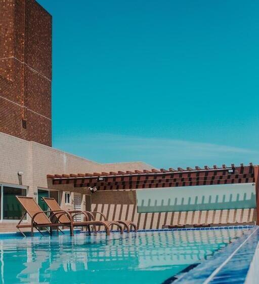 Confortável Flat Com Piscina De Borda Infinita Na Cobertura